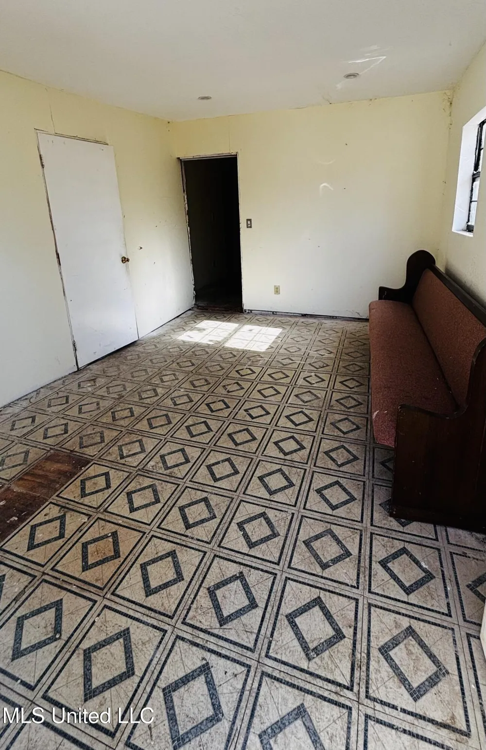 29 Agnew Street Morton, MS 39117