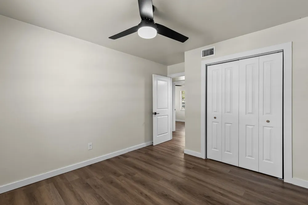 322 S BARBARA Lacy Lakeview, TX 76705