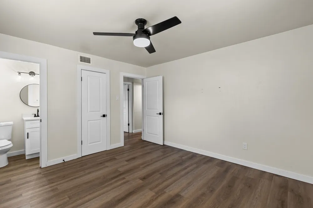 322 S BARBARA Lacy Lakeview, TX 76705