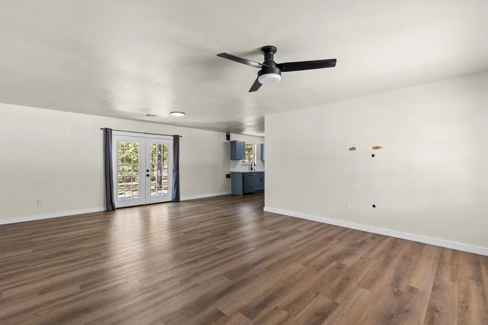 322 S BARBARA Lacy Lakeview, TX 76705