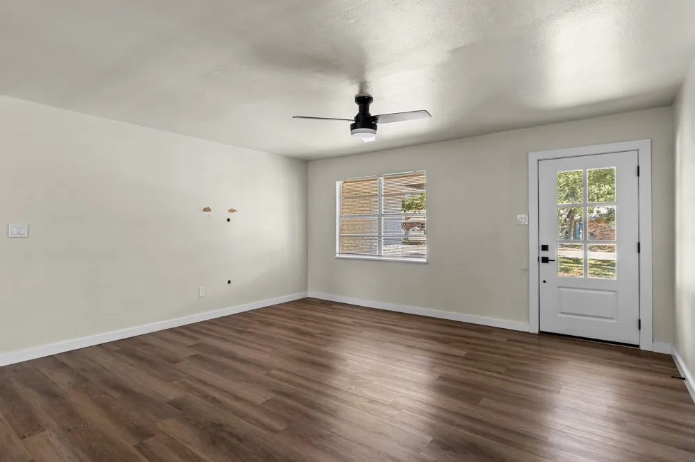 322 S BARBARA Lacy Lakeview, TX 76705