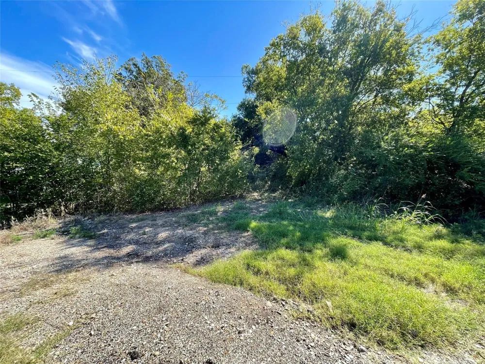 406 State Highway 24 Commerce, TX 75428