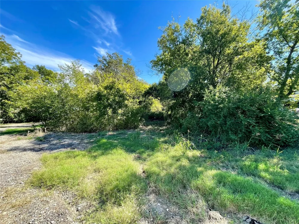 406 State Highway 24 Commerce, TX 75428