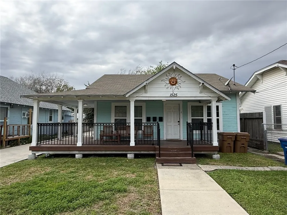 1525 5th Street Corpus Christi, TX 78404