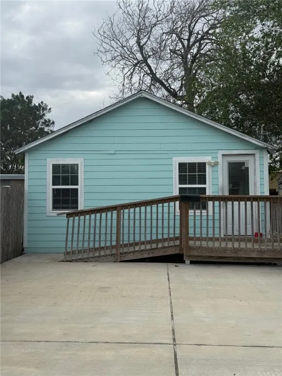 1525 5th Street Corpus Christi, TX 78404