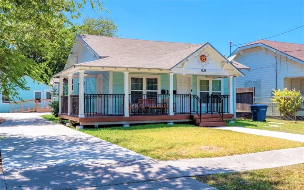 1525 5th Street Corpus Christi, TX 78404