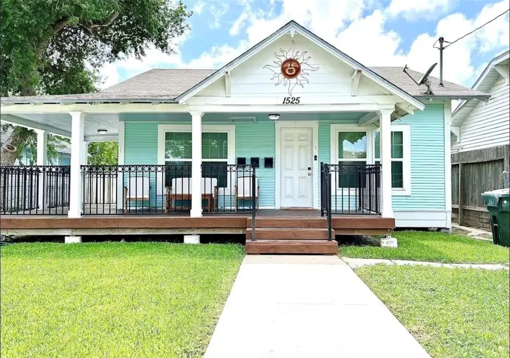 1525 5th Street Corpus Christi, TX 78404