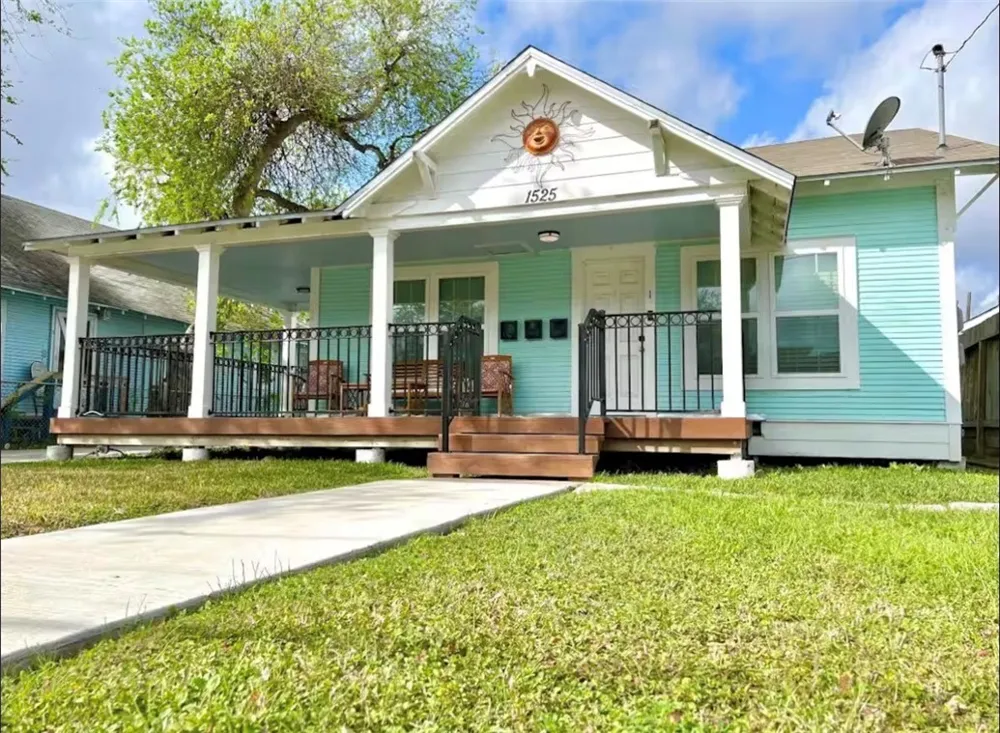 1525 5th Street Corpus Christi, TX 78404
