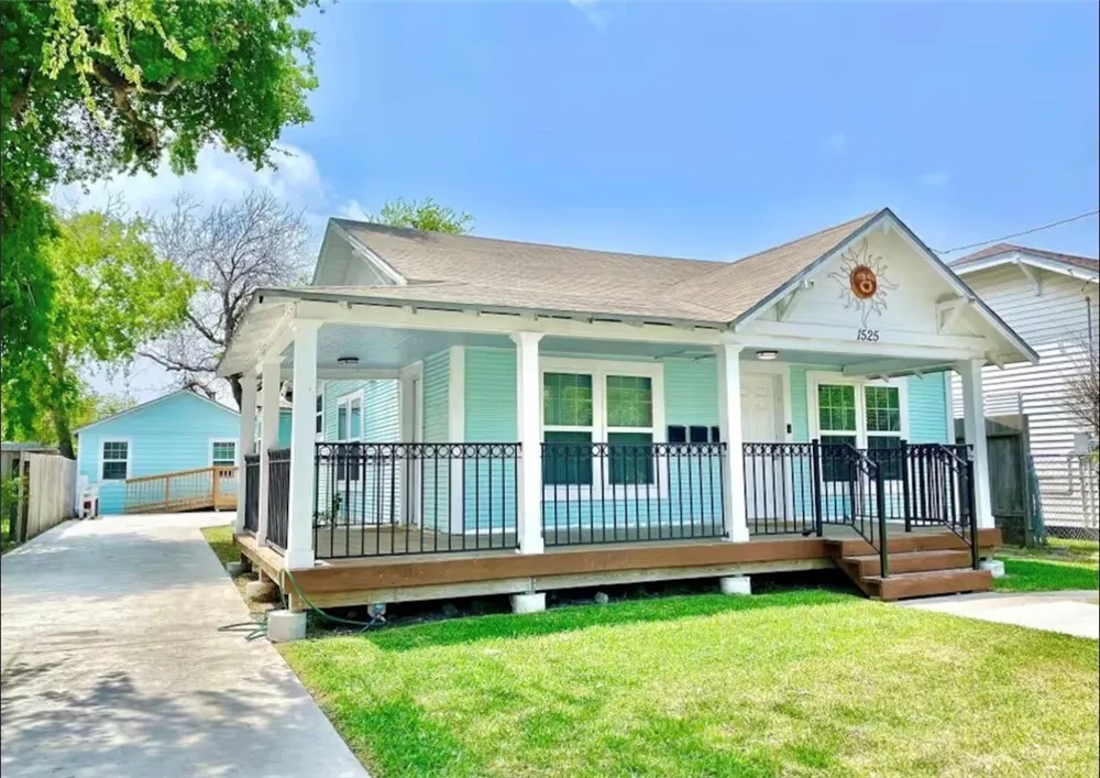 1525 5th Street Corpus Christi, TX 78404