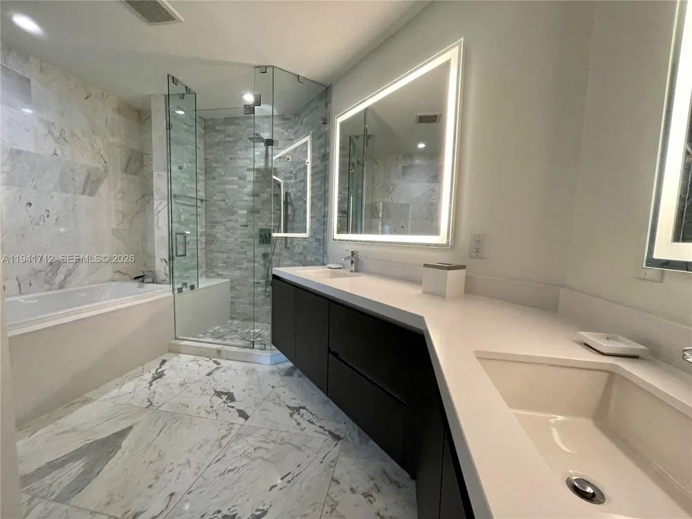 851 NE 1st Ave #3606 Miami, FL 33132