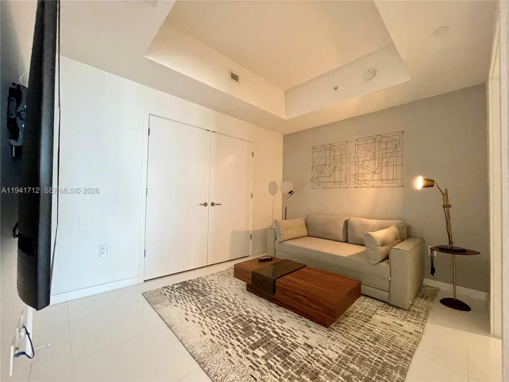 851 NE 1st Ave #3606 Miami, FL 33132