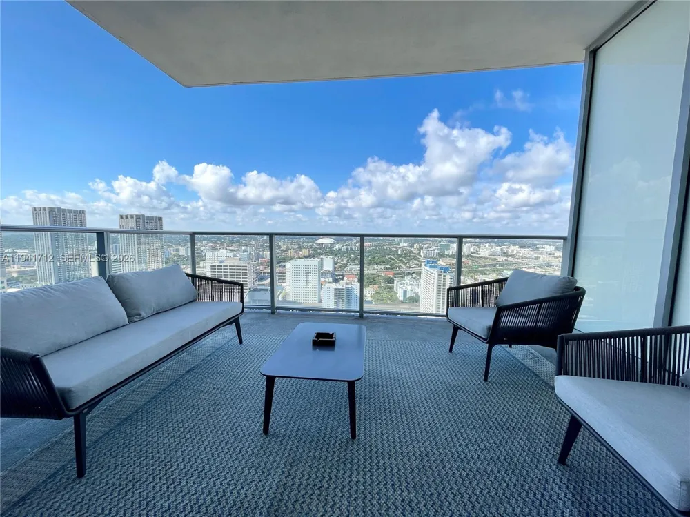 851 NE 1st Ave #3606 Miami, FL 33132