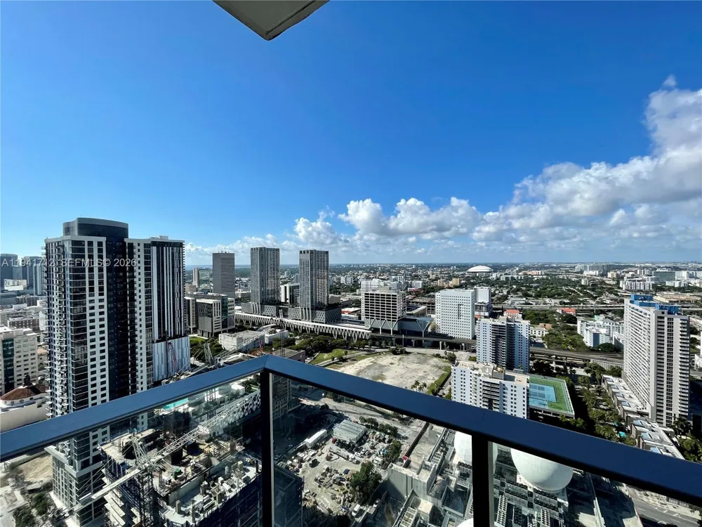851 NE 1st Ave #3606 Miami, FL 33132
