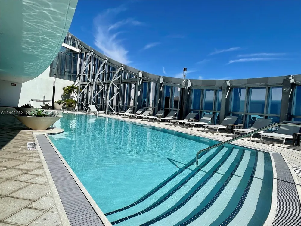 851 NE 1st Ave #3606 Miami, FL 33132