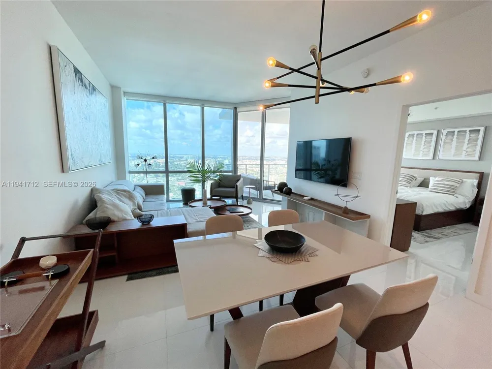 851 NE 1st Ave #3606 Miami, FL 33132