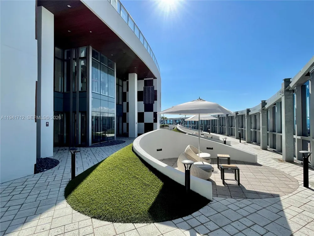 851 NE 1st Ave #3606 Miami, FL 33132