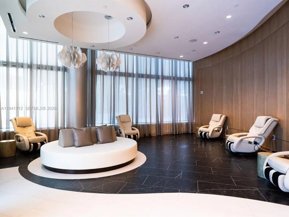 851 NE 1st Ave #3606 Miami, FL 33132