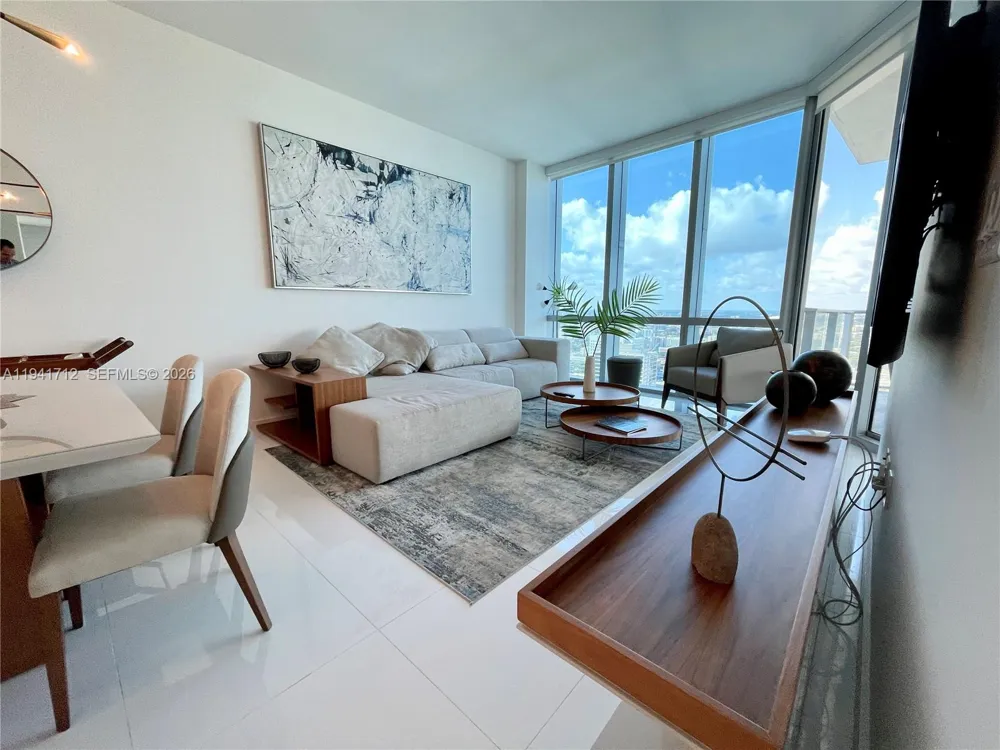 851 NE 1st Ave #3606 Miami, FL 33132