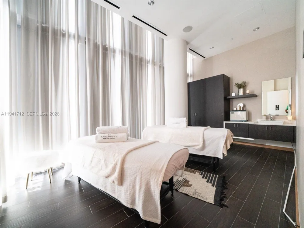 851 NE 1st Ave #3606 Miami, FL 33132