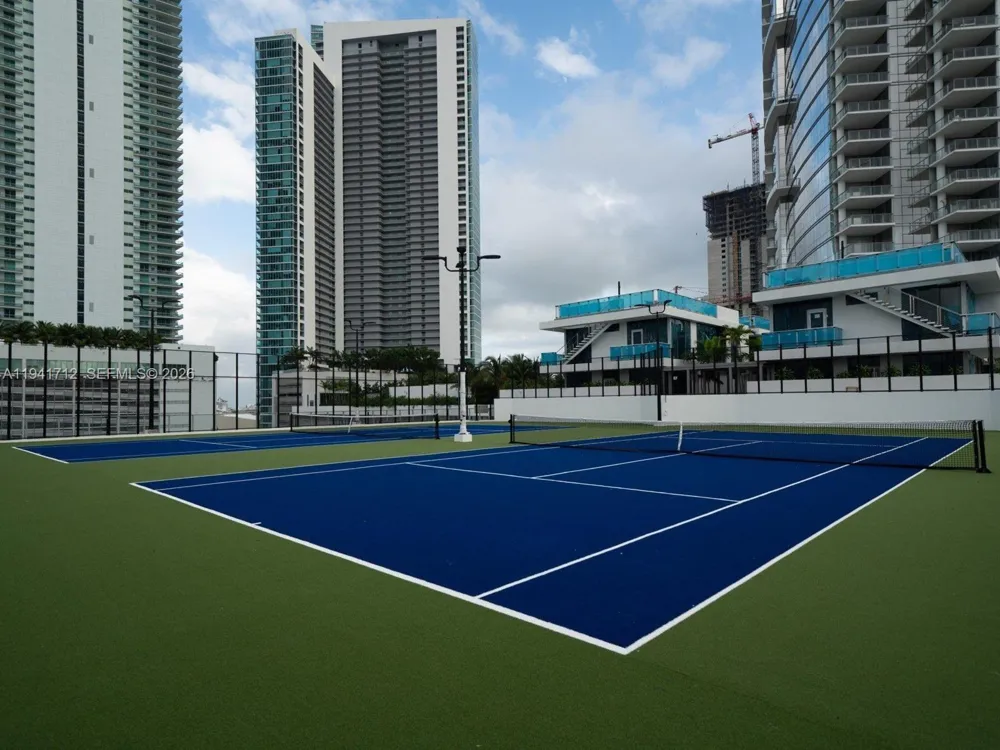 851 NE 1st Ave #3606 Miami, FL 33132