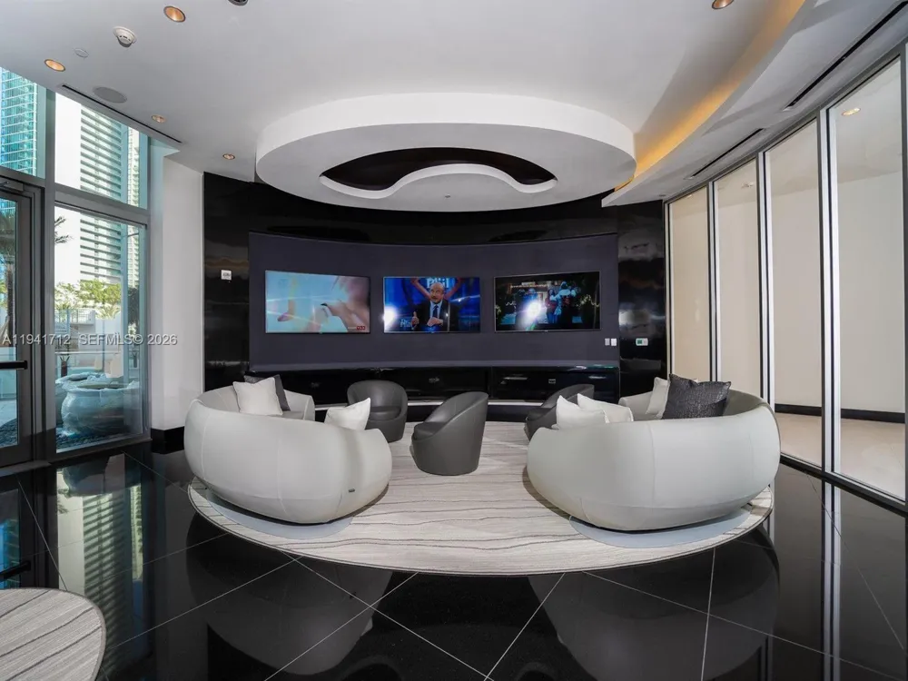 851 NE 1st Ave #3606 Miami, FL 33132