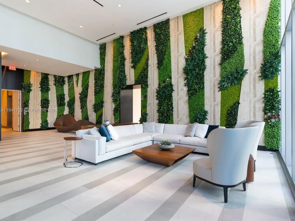 851 NE 1st Ave #3606 Miami, FL 33132