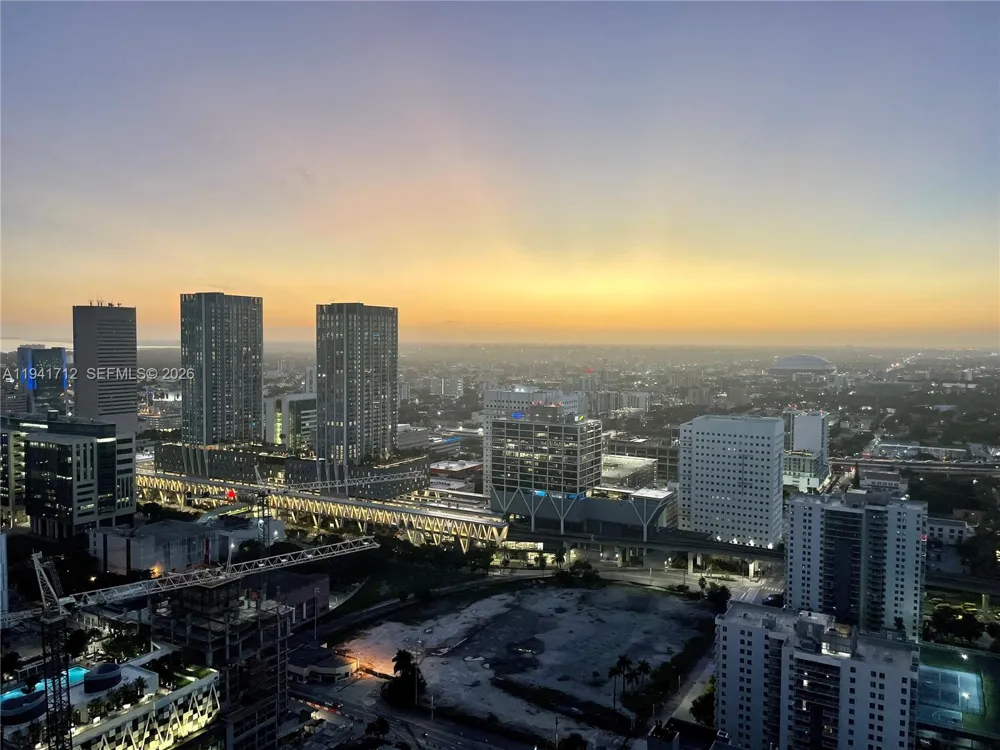 851 NE 1st Ave #3606 Miami, FL 33132