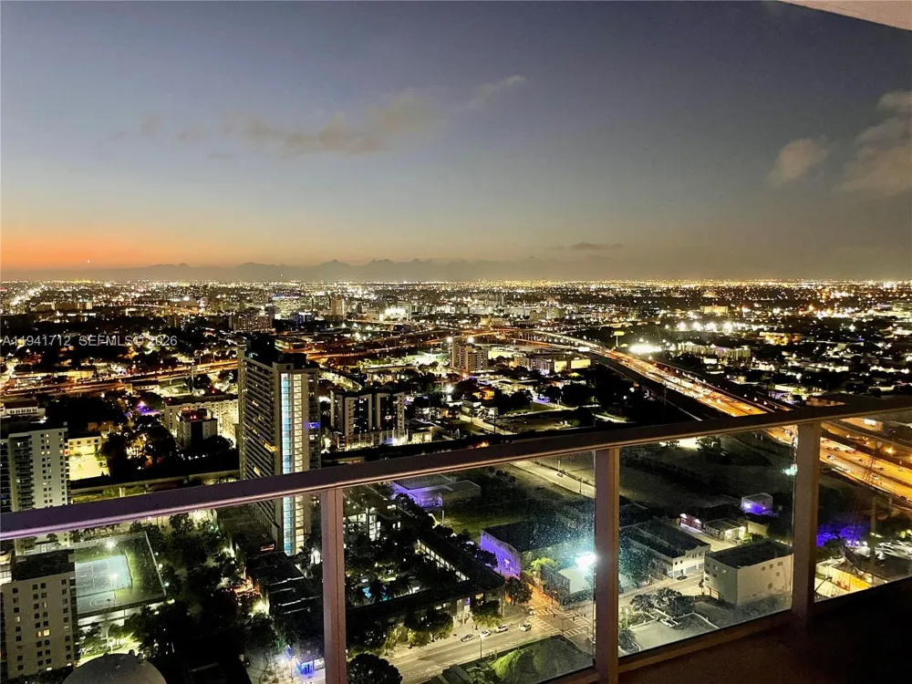 851 NE 1st Ave #3606 Miami, FL 33132