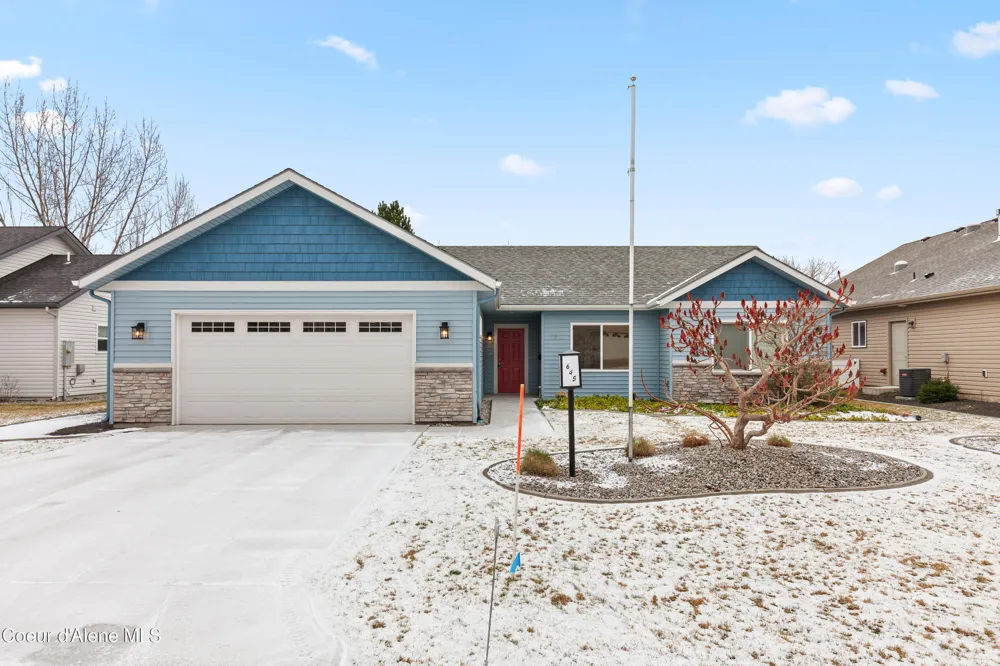 645 W WOODLAWN DRIVE Hayden, ID 83835