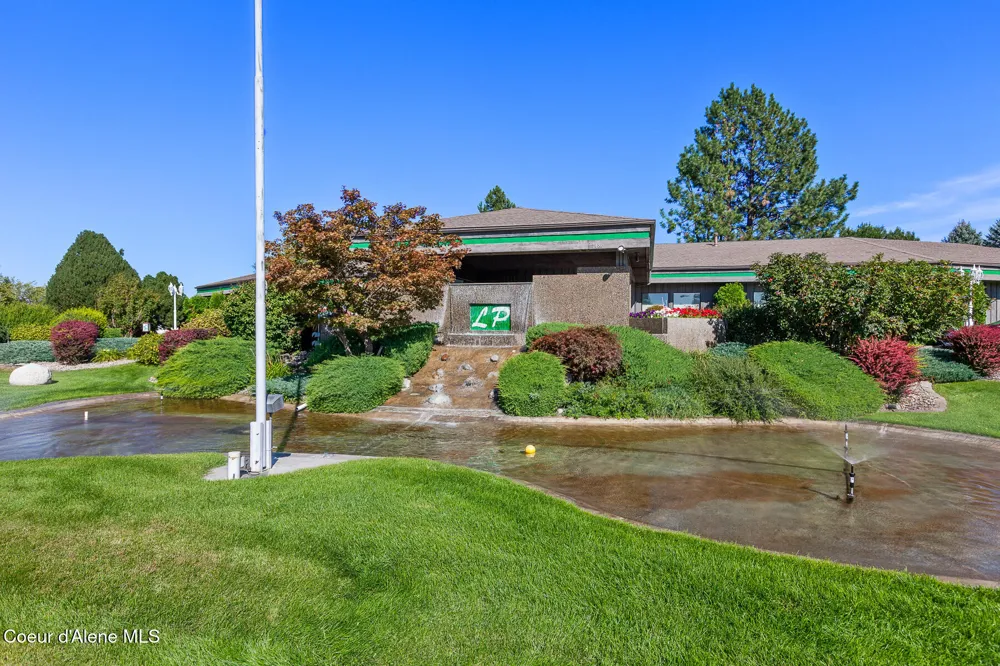 645 W WOODLAWN DRIVE Hayden, ID 83835