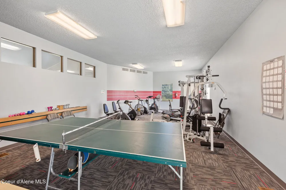 645 W WOODLAWN DRIVE Hayden, ID 83835