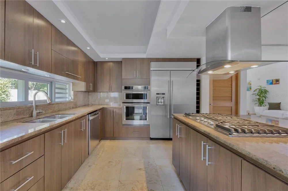 2200 CACIQUE STREET San Juan, PR 00913