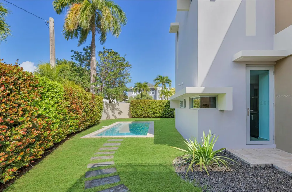 2200 CACIQUE STREET San Juan, PR 00913