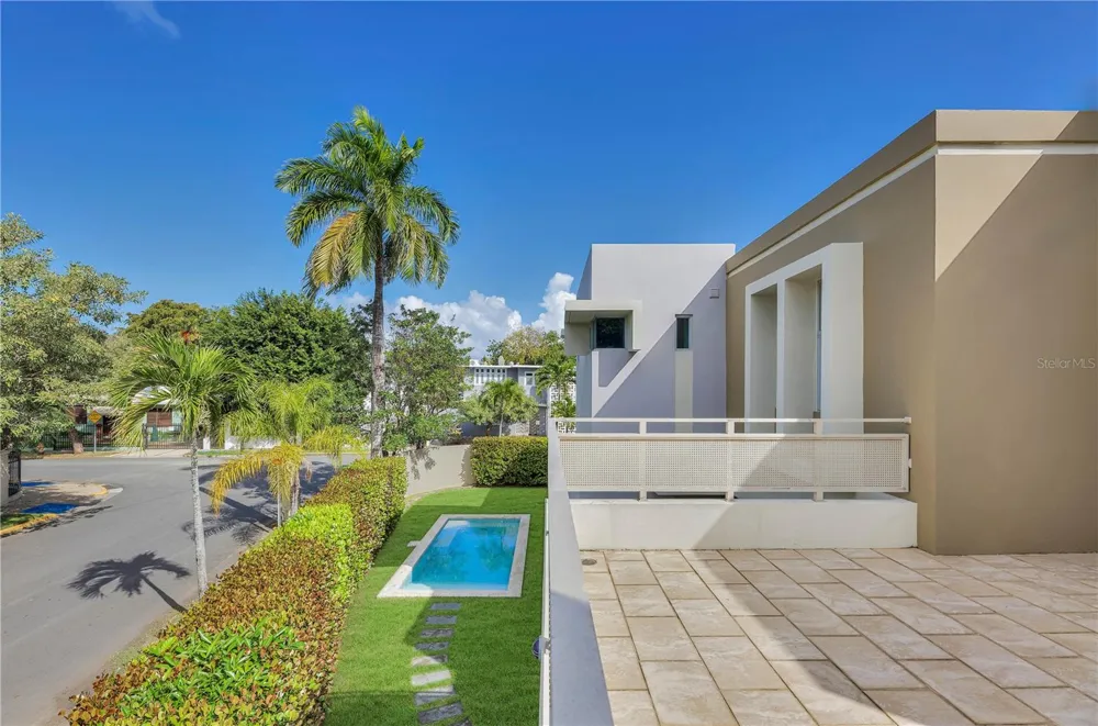 2200 CACIQUE STREET San Juan, PR 00913