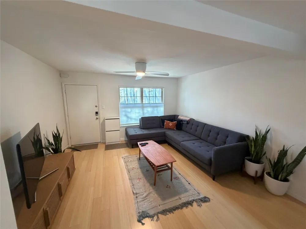 300 Crockett Street #201