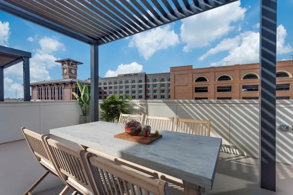 250 E Dallas Road #114 Grapevine, TX 76051