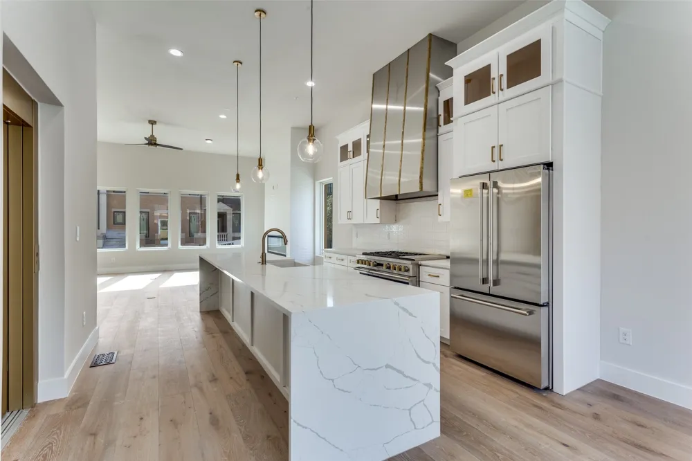 250 E Dallas Road #114 Grapevine, TX 76051