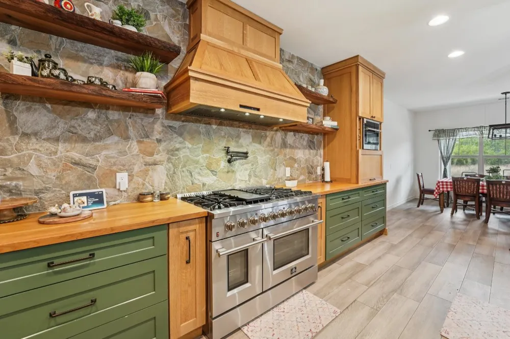 156 Three Creeks Drive