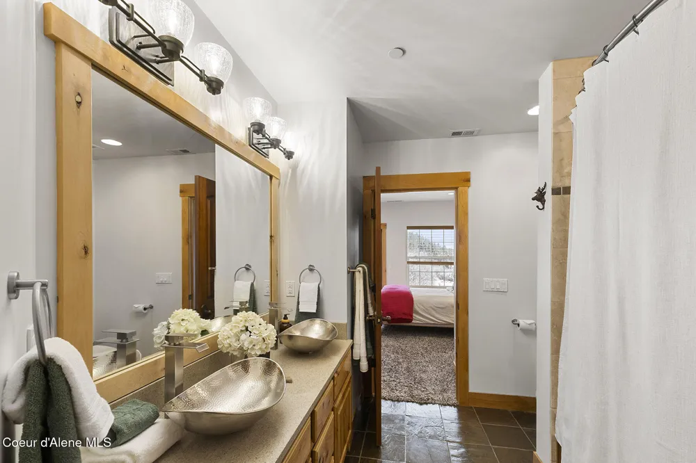 308 Ohio Avenue ## 402 Kellogg, ID 83837