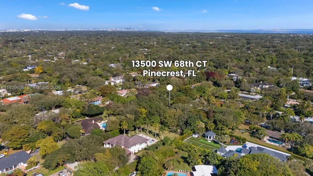 13500 SW 68th Ct Pinecrest, FL 33156