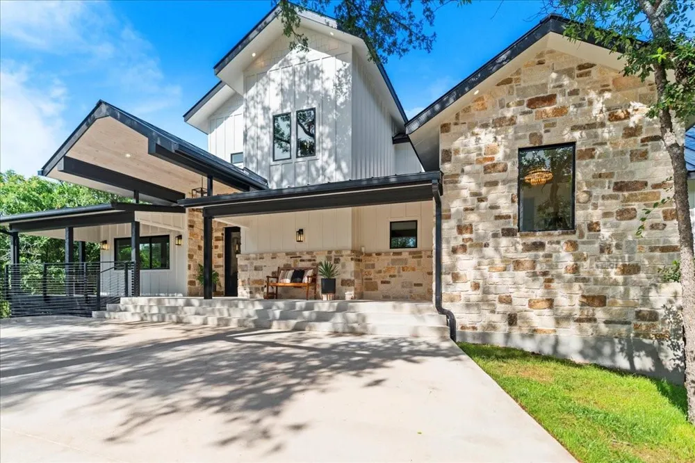 202 Hub Drive Wimberley, TX 78676
