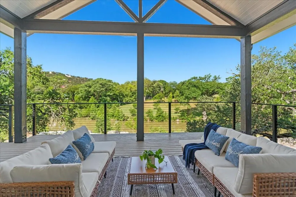 202 Hub Drive Wimberley, TX 78676