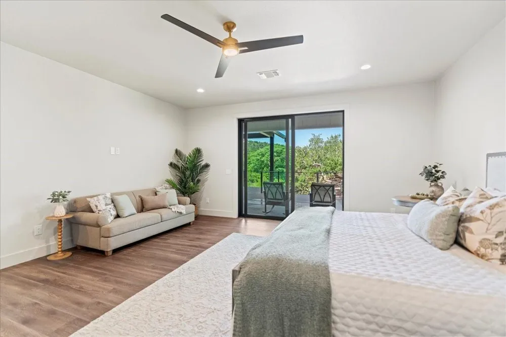 202 Hub Drive Wimberley, TX 78676