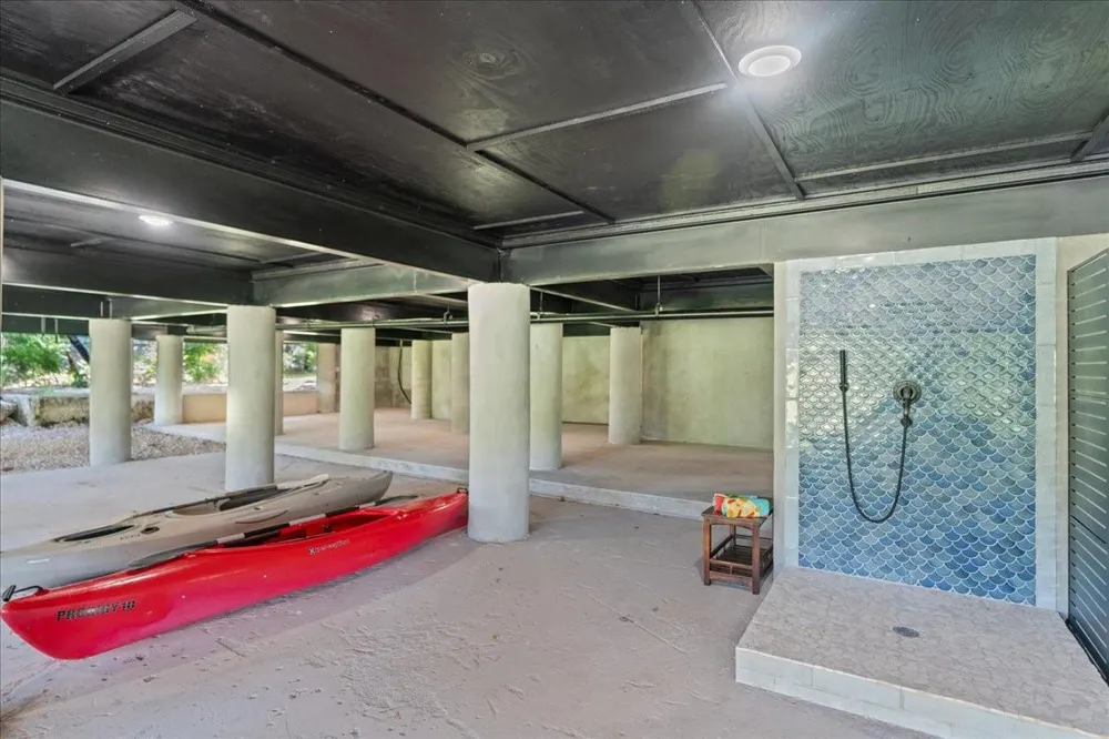202 Hub Drive Wimberley, TX 78676