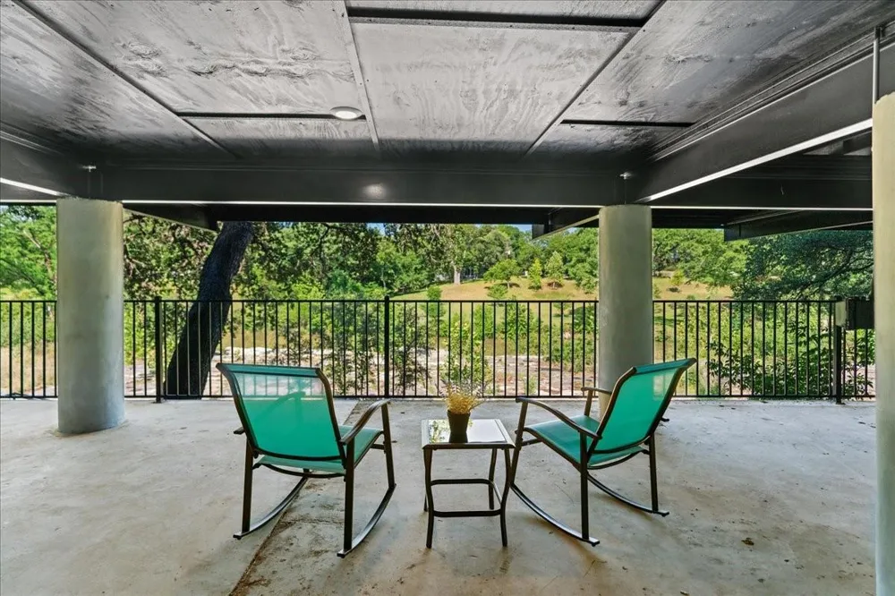 202 Hub Drive Wimberley, TX 78676