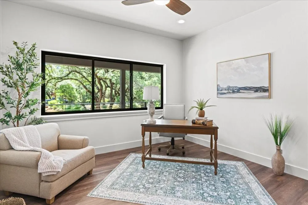 202 Hub Drive Wimberley, TX 78676