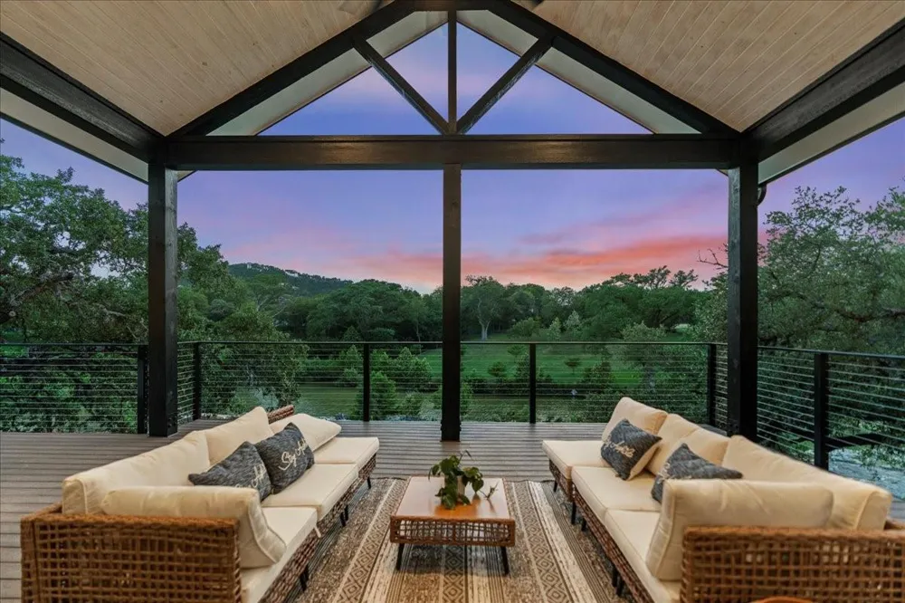 202 Hub Drive Wimberley, TX 78676