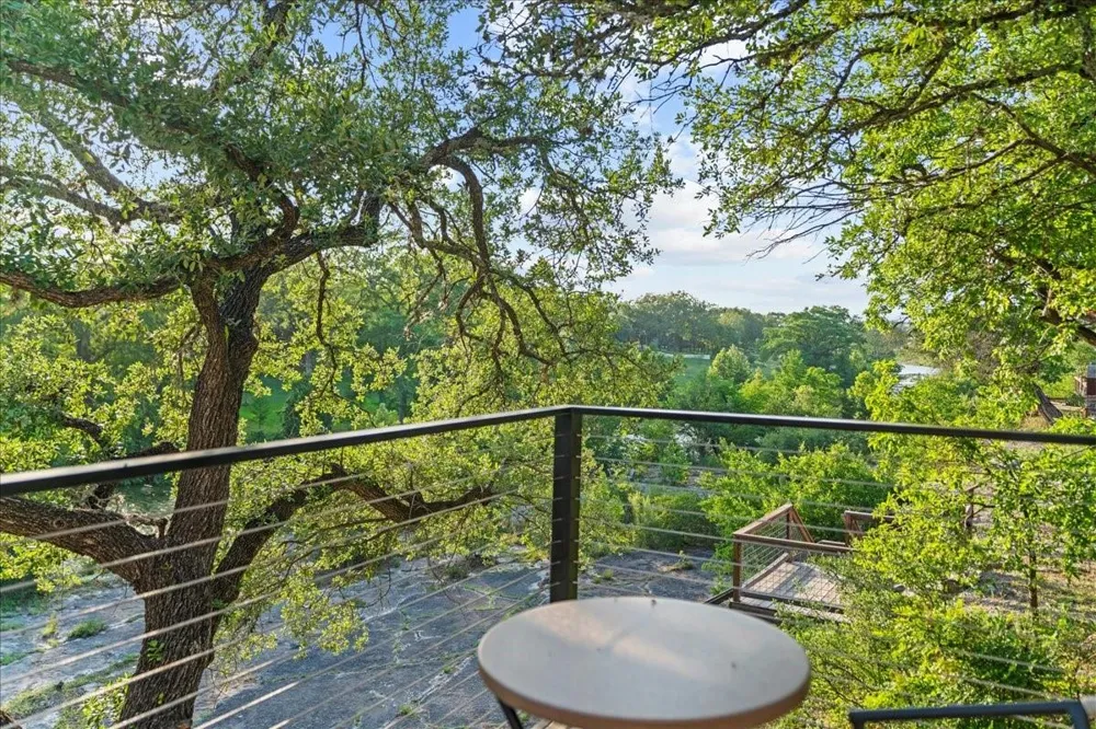 202 Hub Drive Wimberley, TX 78676