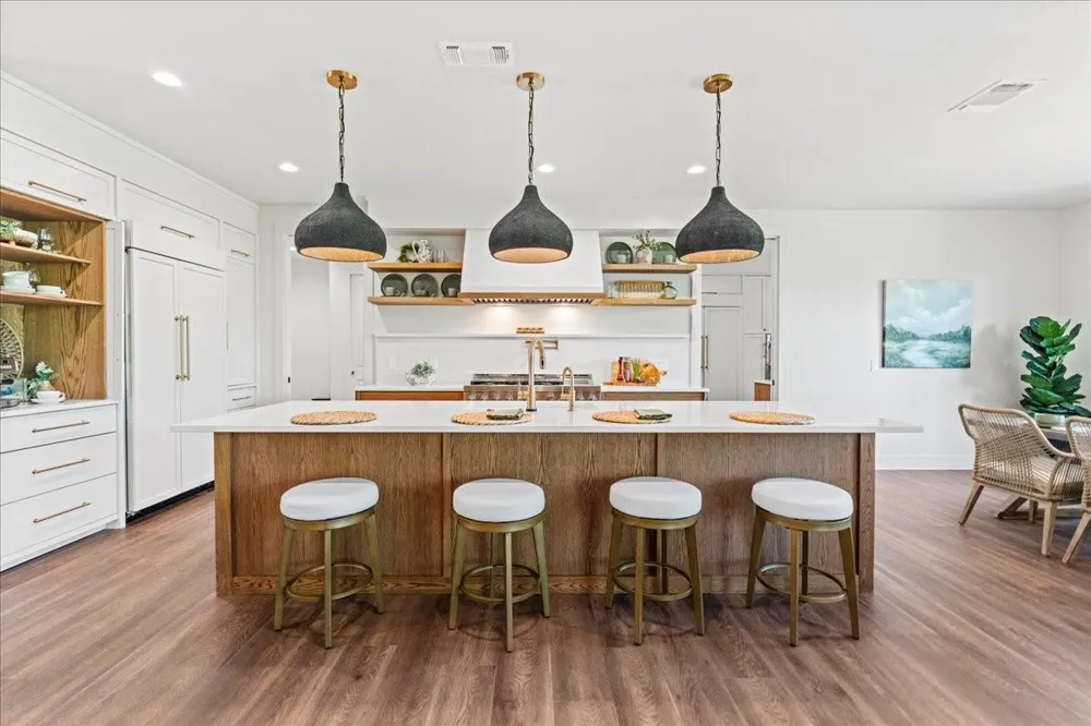202 Hub Drive Wimberley, TX 78676