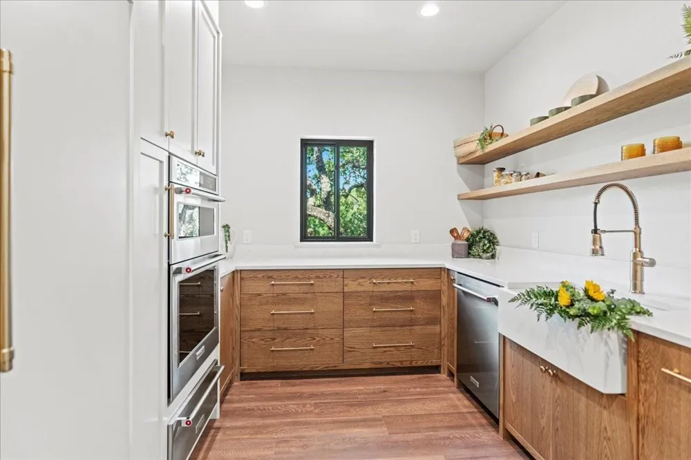 202 Hub Drive Wimberley, TX 78676